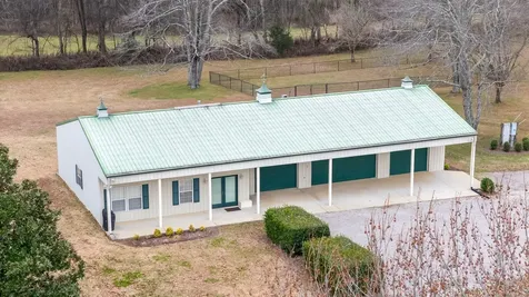 3100 Floyd Road Eagleville TN 37060