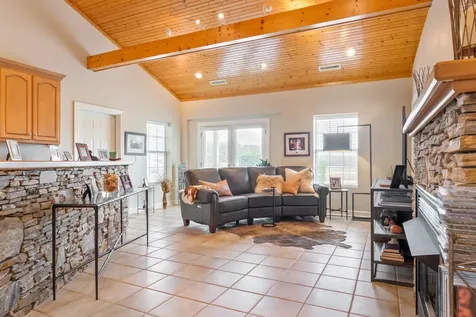 3100 Floyd Road Eagleville TN 37060