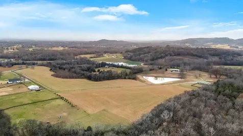 3100 Floyd Road Eagleville TN 37060