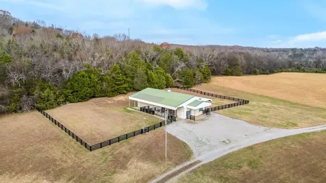 3100 Floyd Road Eagleville TN 37060