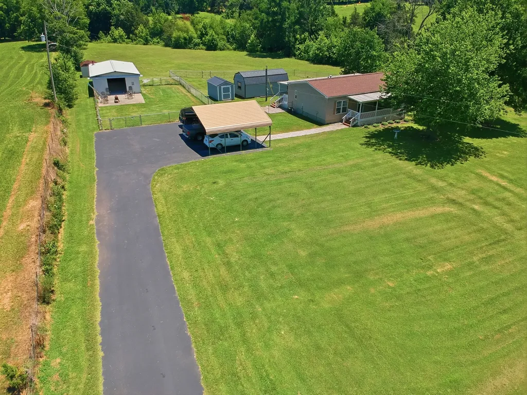 3300 Doyle Frazier Road Morrison TN 37357