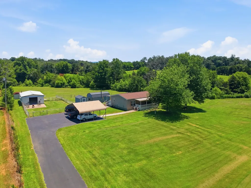 3300 Doyle Frazier Road Morrison TN 37357