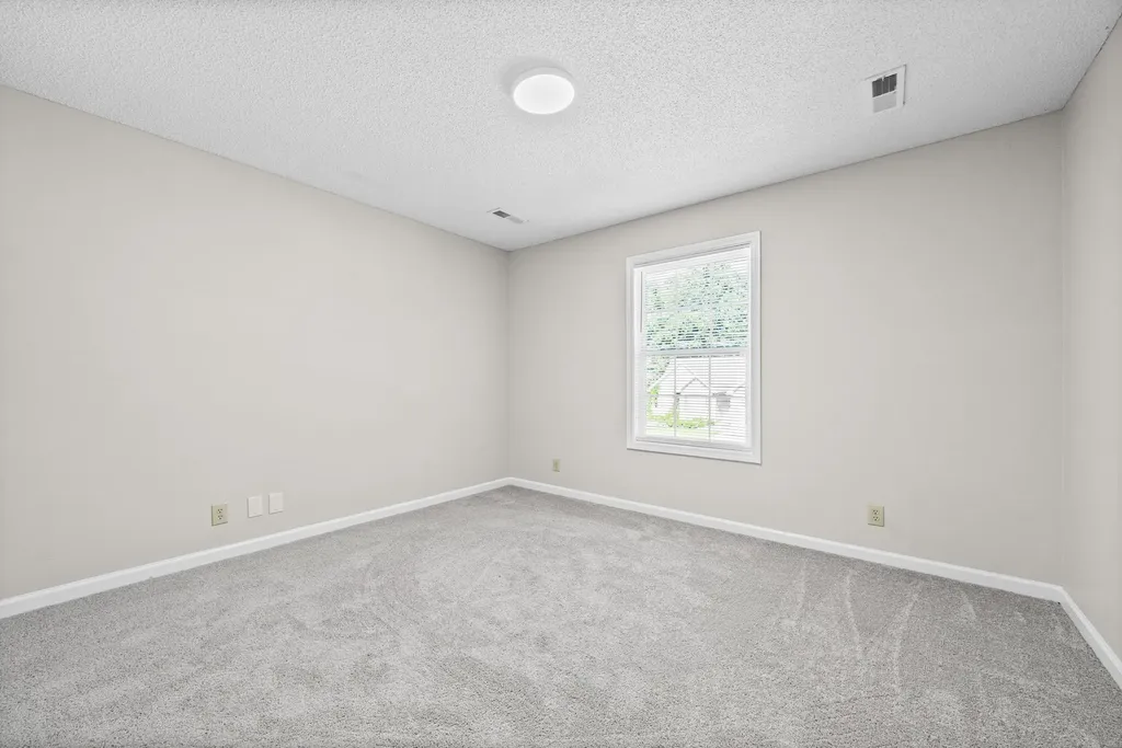 3327 S Senseney Circle Clarksville TN 37042