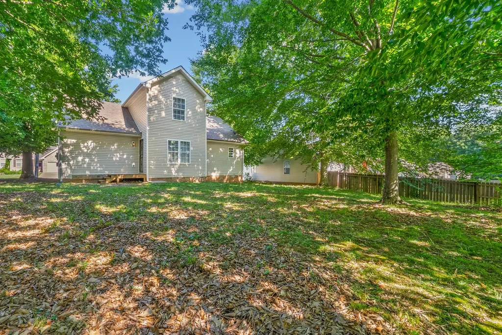 3327 S Senseney Circle Clarksville TN 37042