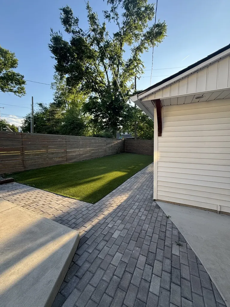 2105 18th Ave, S Nashville TN 37212