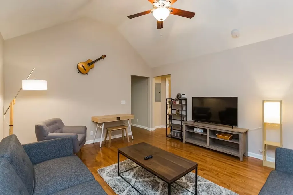1809 Underwood Street Nashville TN 37208