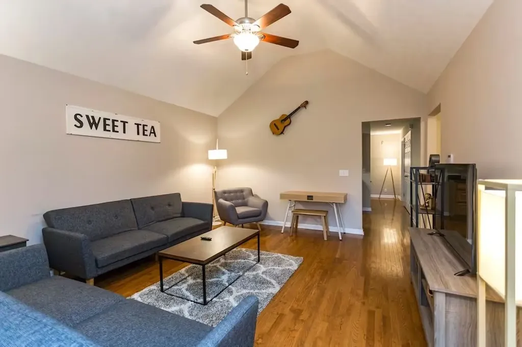 1809 Underwood Street Nashville TN 37208