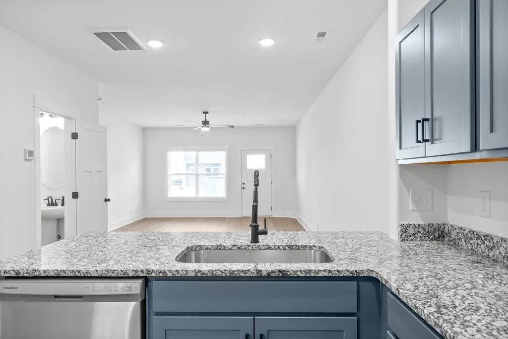 323 Front Ridge Circle Clarksville TN 37040