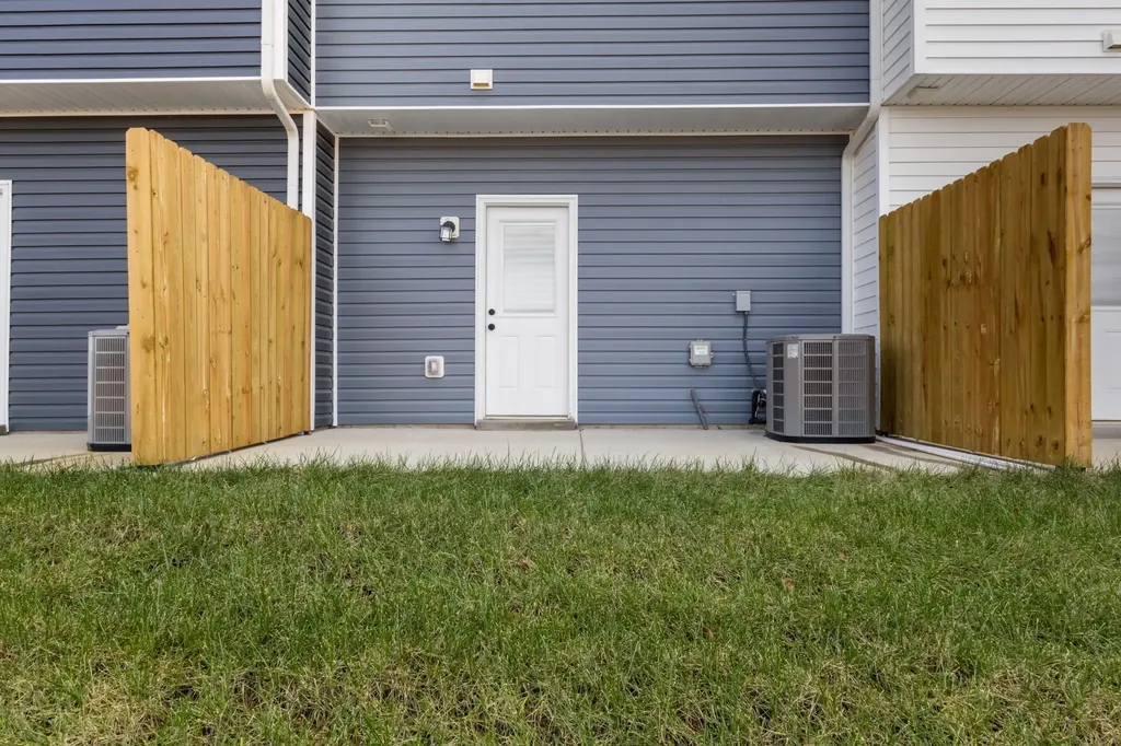 323 Front Ridge Circle Clarksville TN 37040