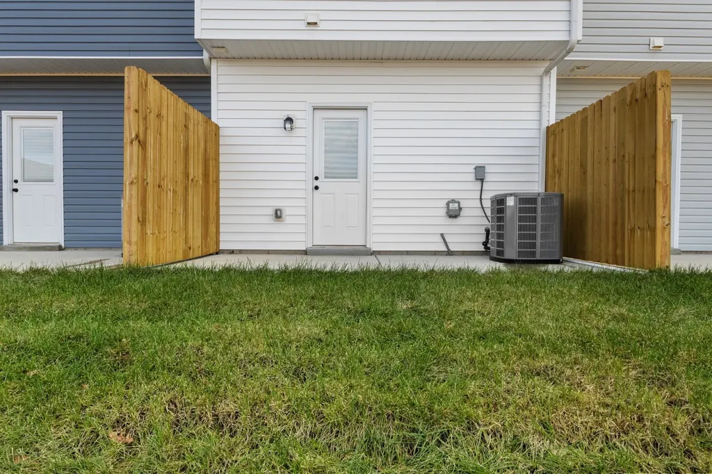 323 Front Ridge Circle Clarksville TN 37040