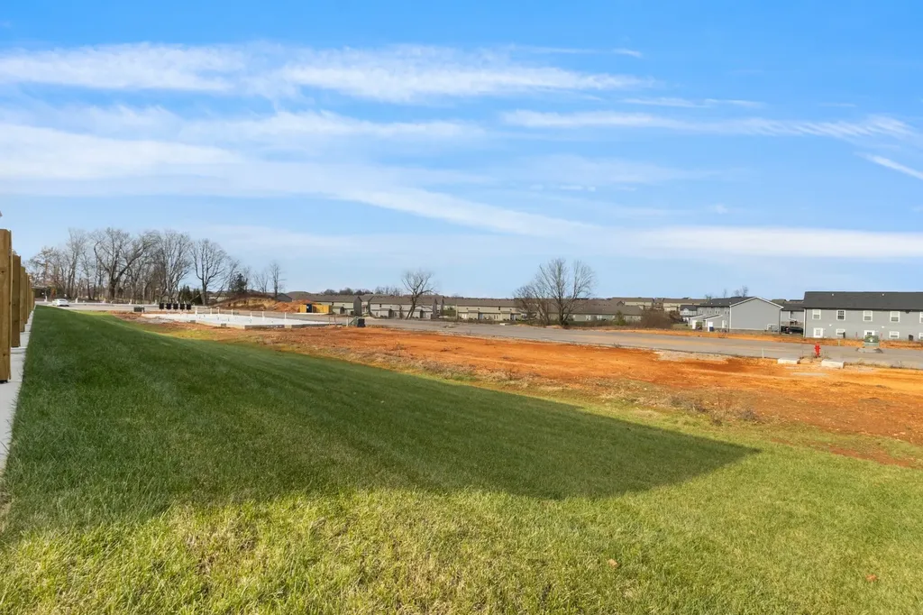 323 Front Ridge Circle Clarksville TN 37040