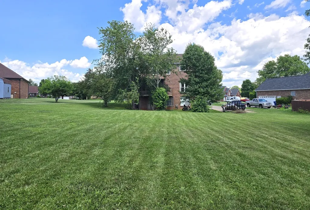 846 Woodstock Court Clarksville TN 37040
