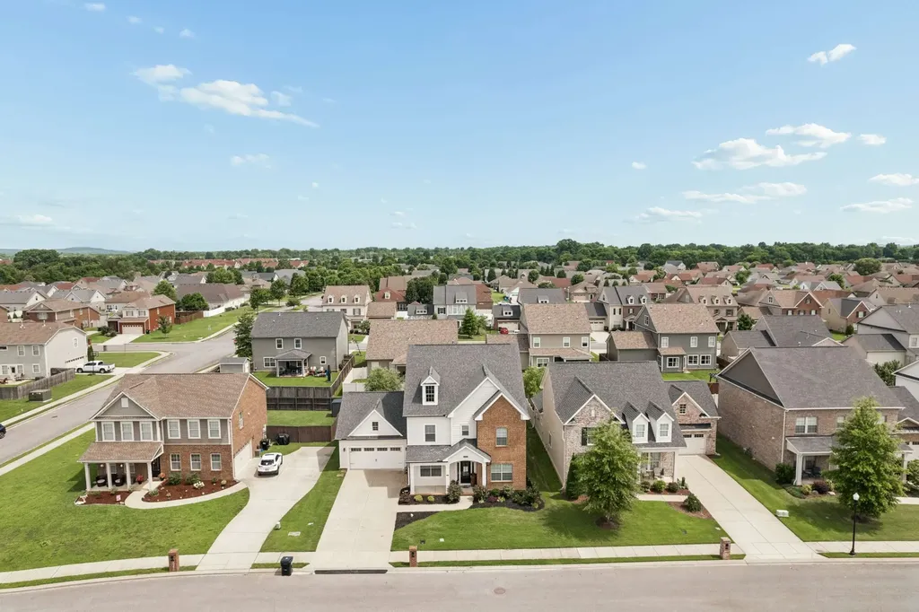 807 Sapphire Drive Murfreesboro TN 37128