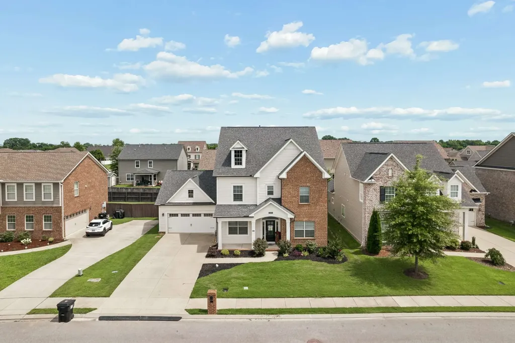 807 Sapphire Drive Murfreesboro TN 37128