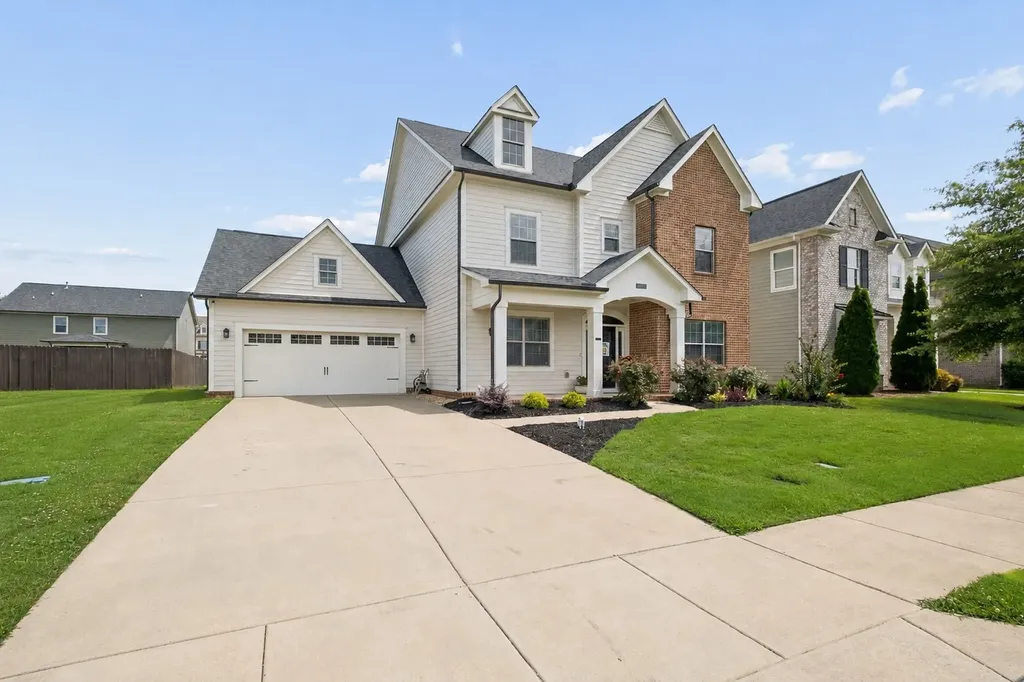 807 Sapphire Drive Murfreesboro TN 37128