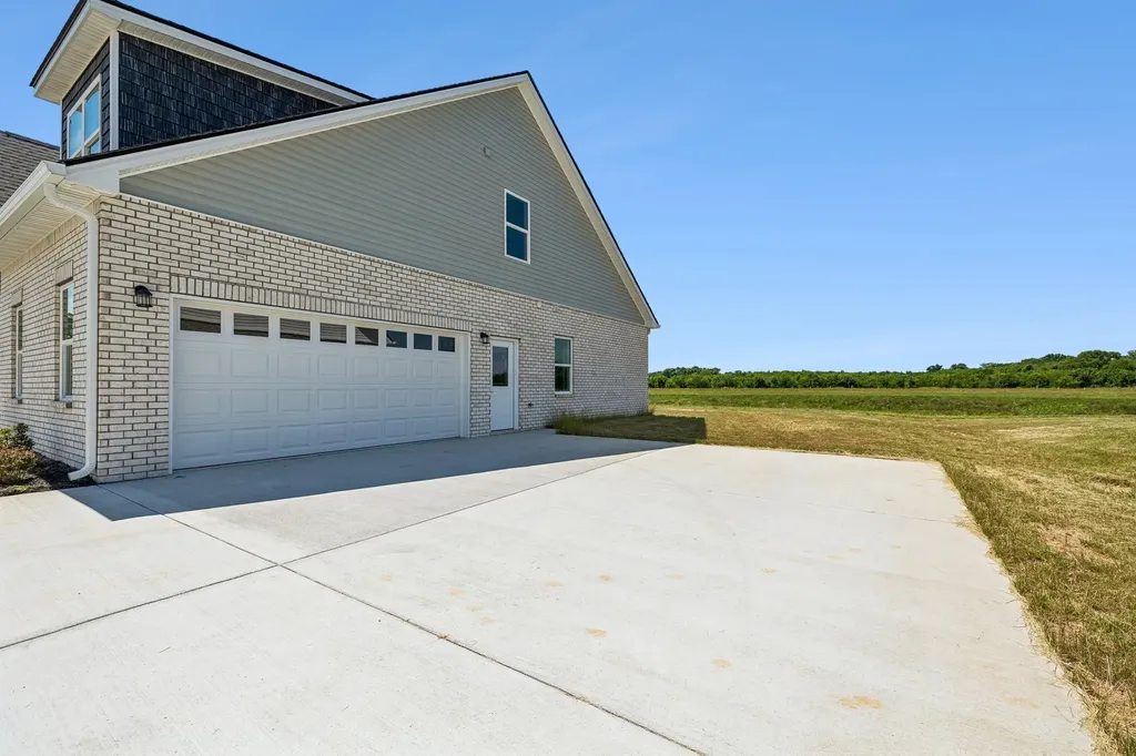 2216 Pickwick Place Murfreesboro TN 37127