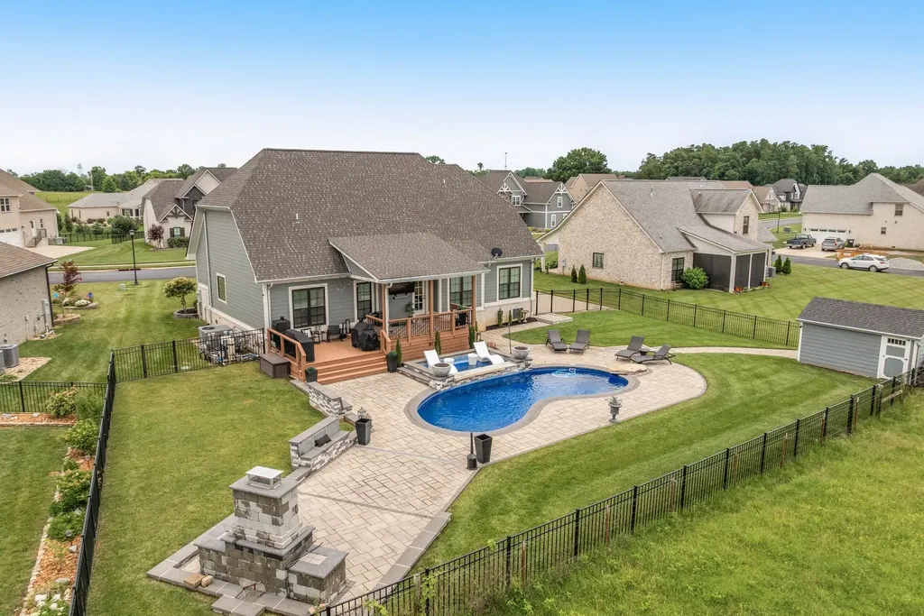 420 Shaes Way Clarksville TN 37043