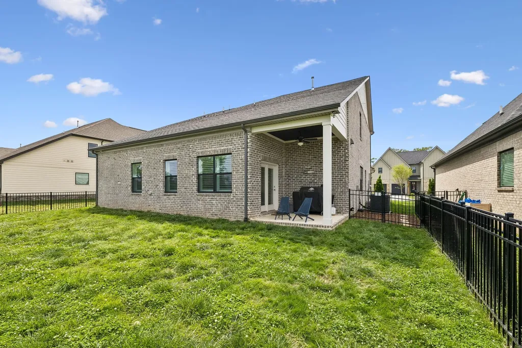 3287 Sassafras Lane Thompsons Station TN 37179