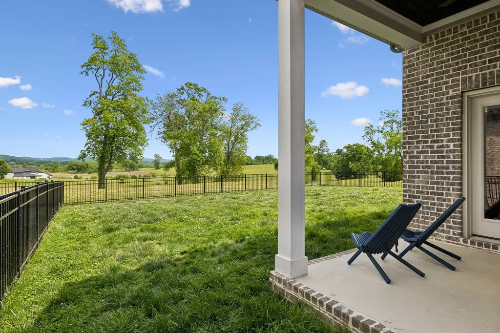 3287 Sassafras Lane Thompsons Station TN 37179