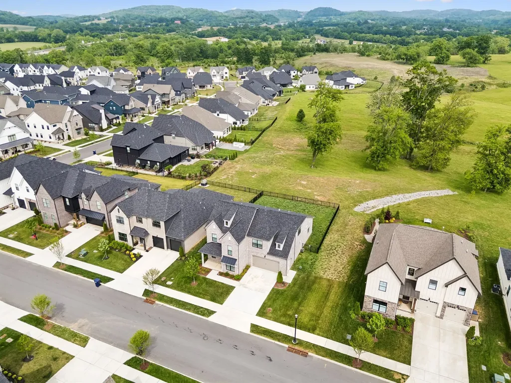 3287 Sassafras Lane Thompsons Station TN 37179