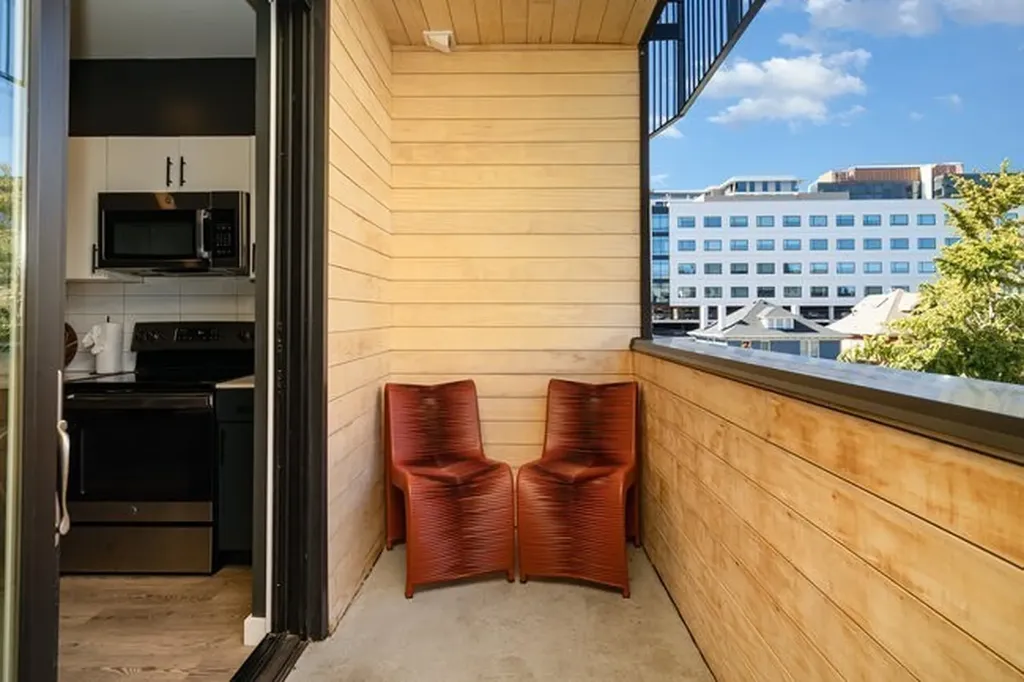 50 Music Sq, W Nashville TN 37203