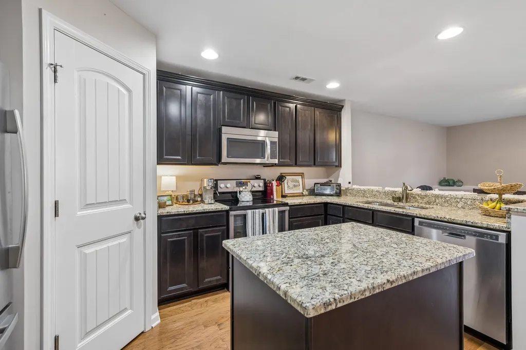 1319 Riverbrook Drive Hermitage TN 37076
