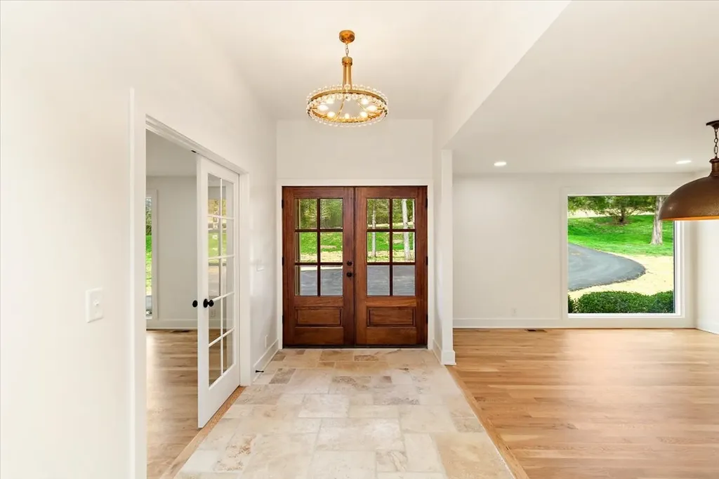 1409 Sneed Road, W Franklin TN 37069