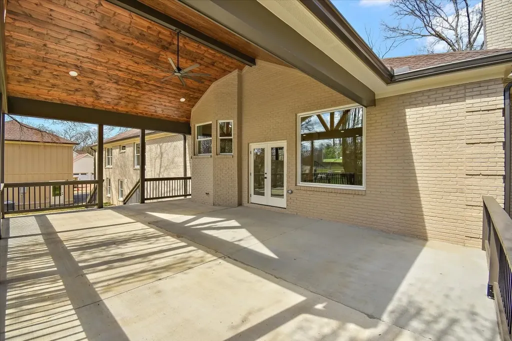 1409 Sneed Road, W Franklin TN 37069