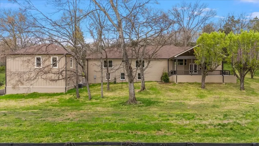1409 Sneed Road, W Franklin TN 37069