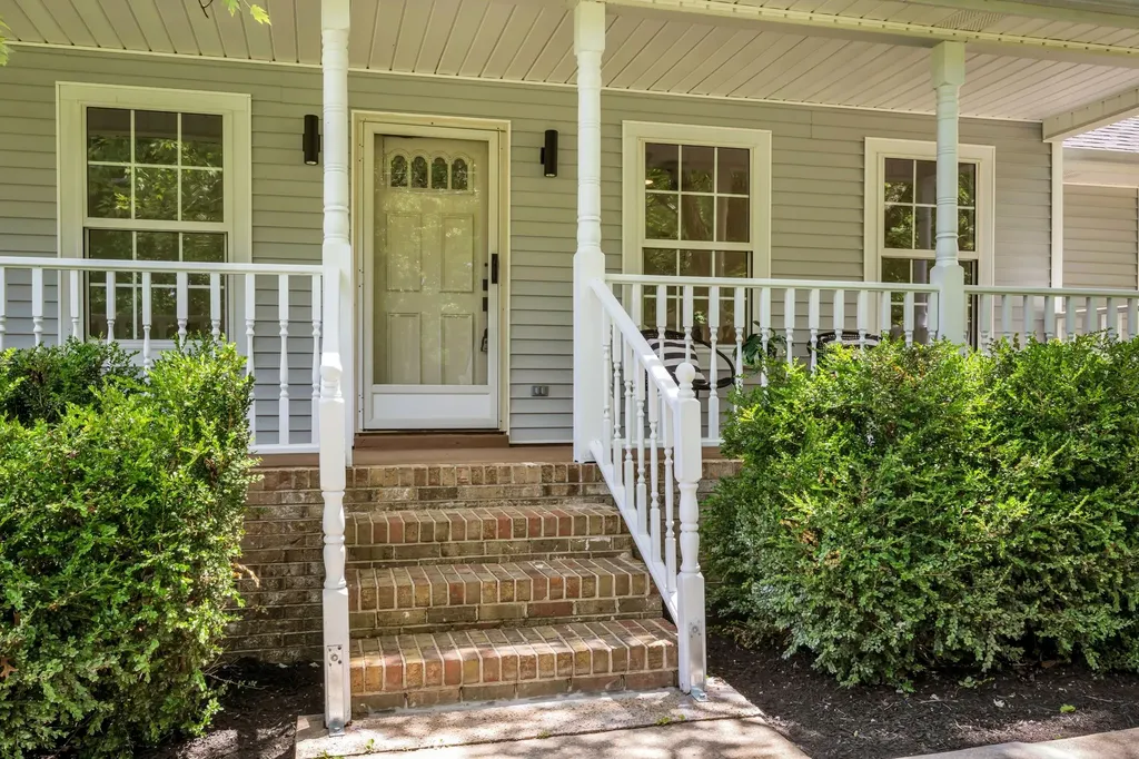 108 Friar Tuck Drive Dickson TN 37055