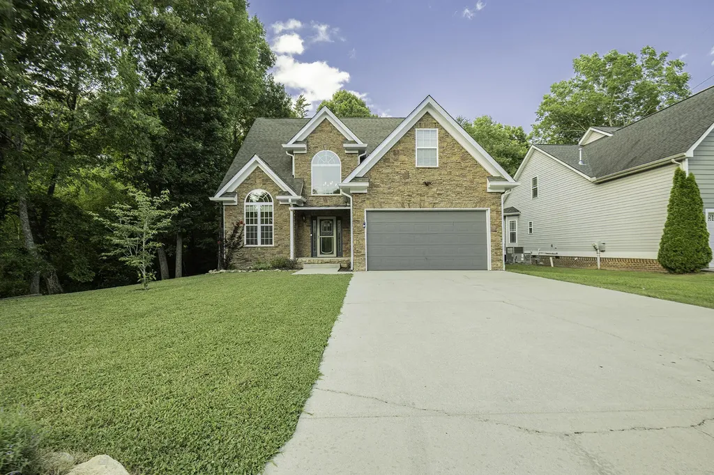 8327 Grinder Creek Place Chattanooga TN 37421