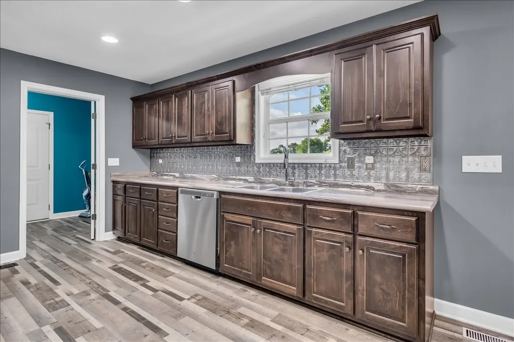 164 Lillie Road Hillsboro TN 37342