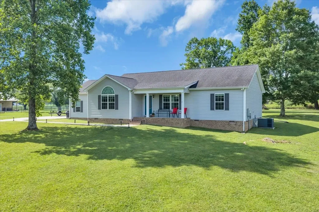 164 Lillie Road Hillsboro TN 37342