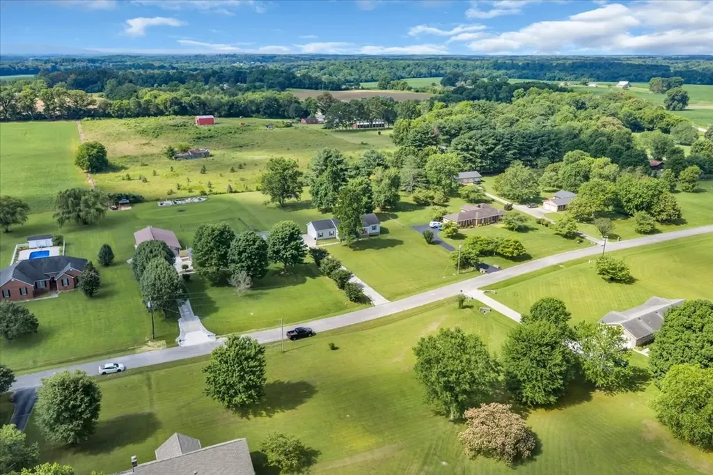 164 Lillie Road Hillsboro TN 37342