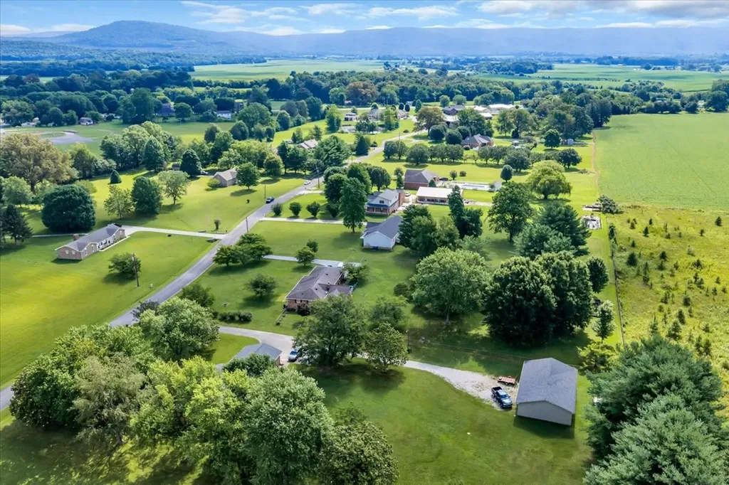 164 Lillie Road Hillsboro TN 37342