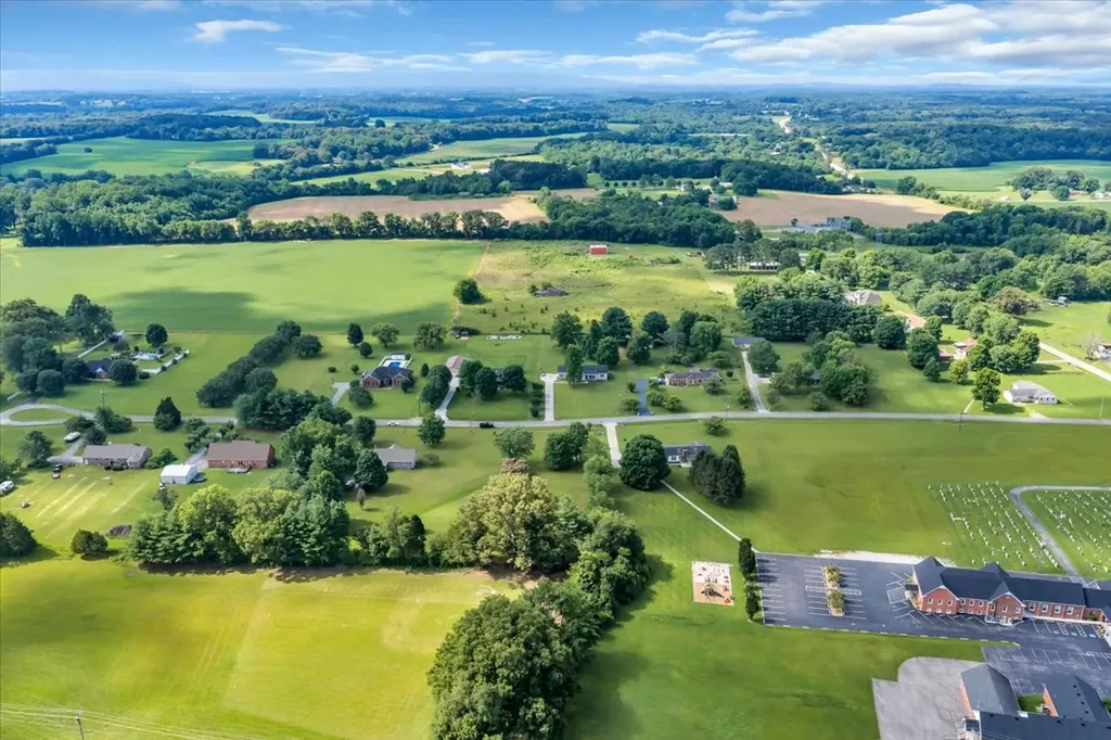 164 Lillie Road Hillsboro TN 37342