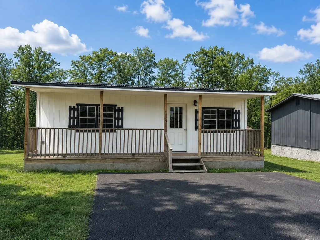 153 Red Bud Trail Dunlap TN 37327