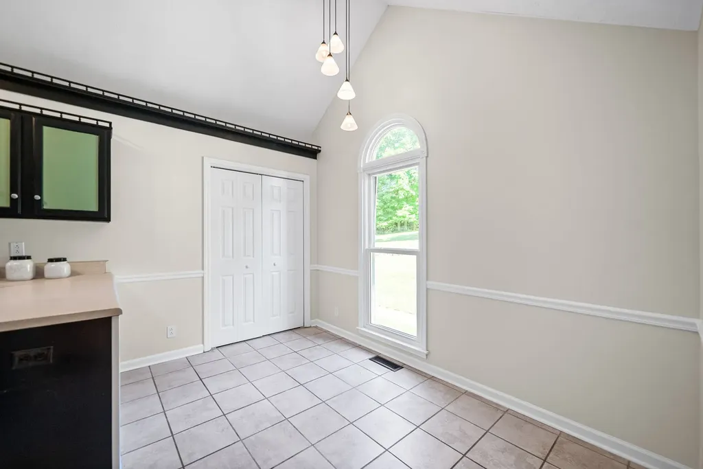353 Deepwood Trail Clarksville TN 37042