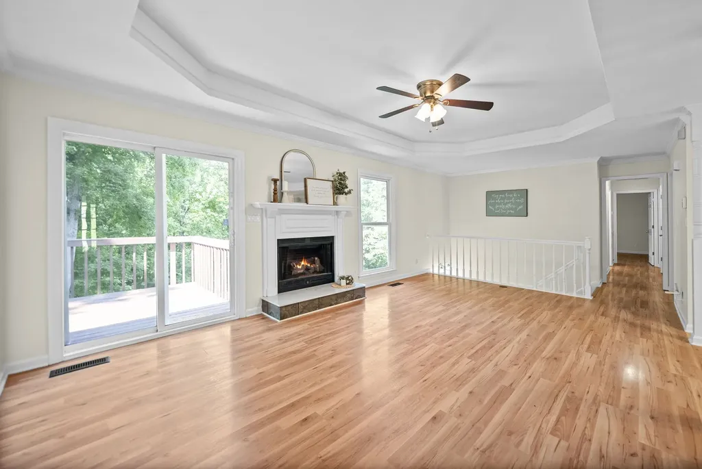 353 Deepwood Trail Clarksville TN 37042