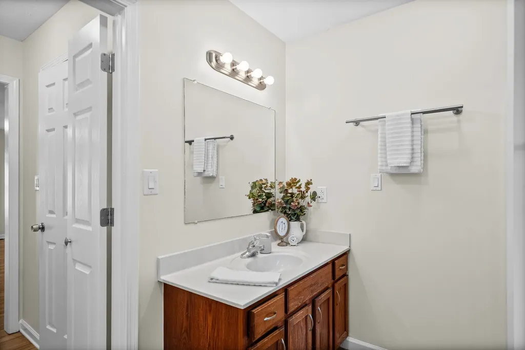353 Deepwood Trail Clarksville TN 37042