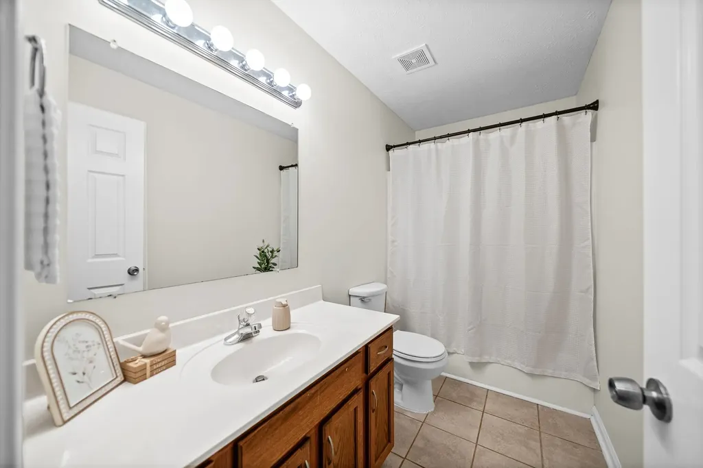 353 Deepwood Trail Clarksville TN 37042
