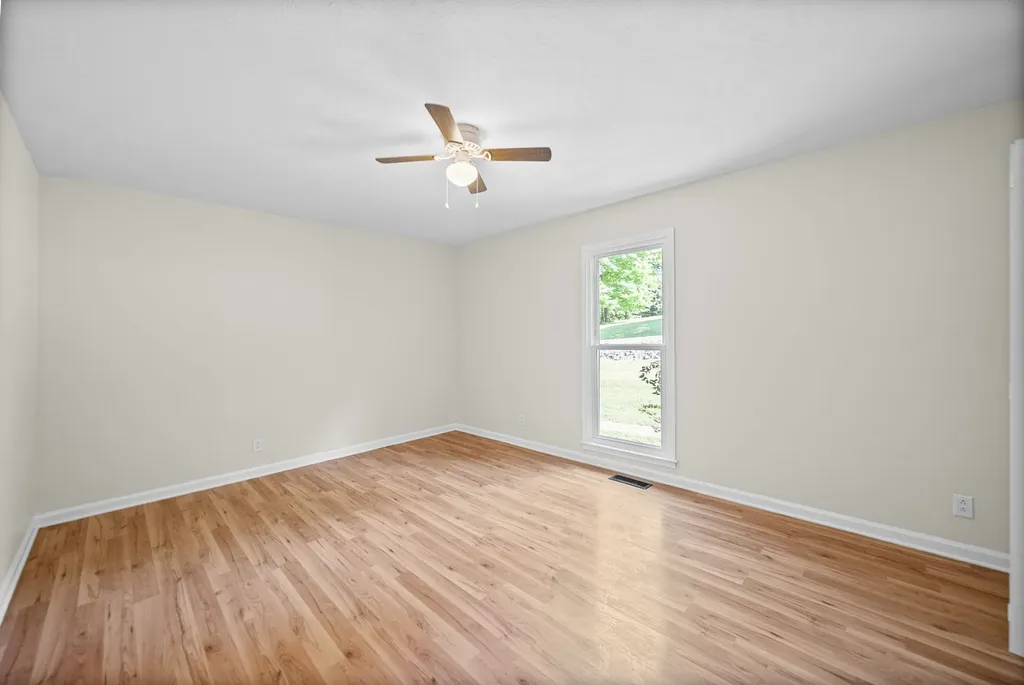 353 Deepwood Trail Clarksville TN 37042