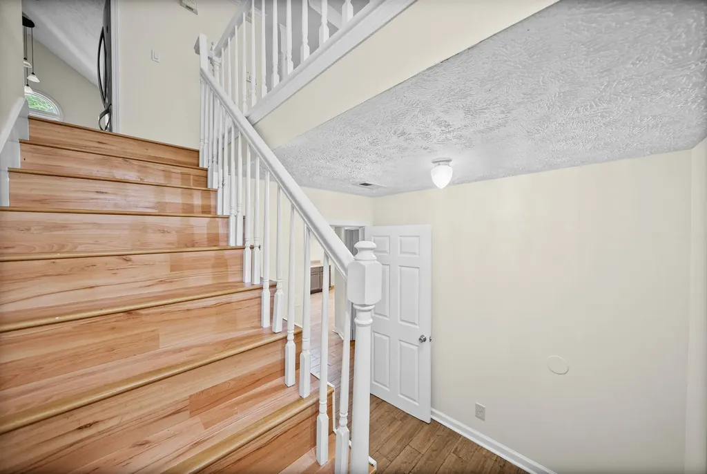 353 Deepwood Trail Clarksville TN 37042