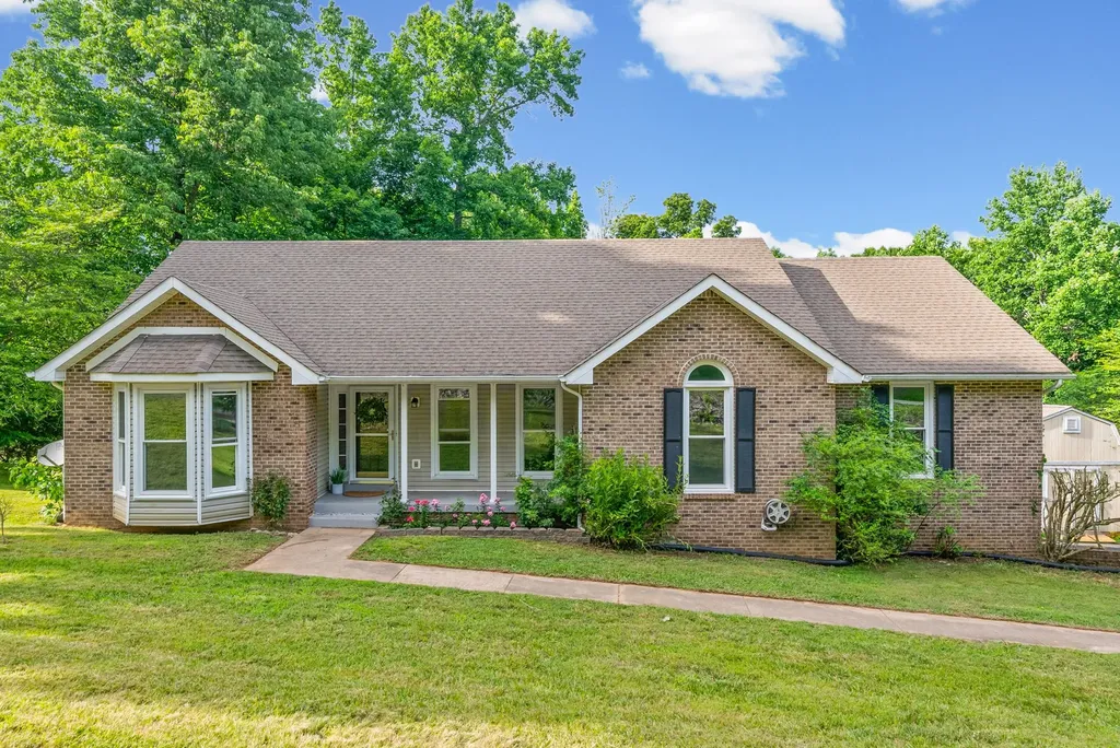 353 Deepwood Trail Clarksville TN 37042