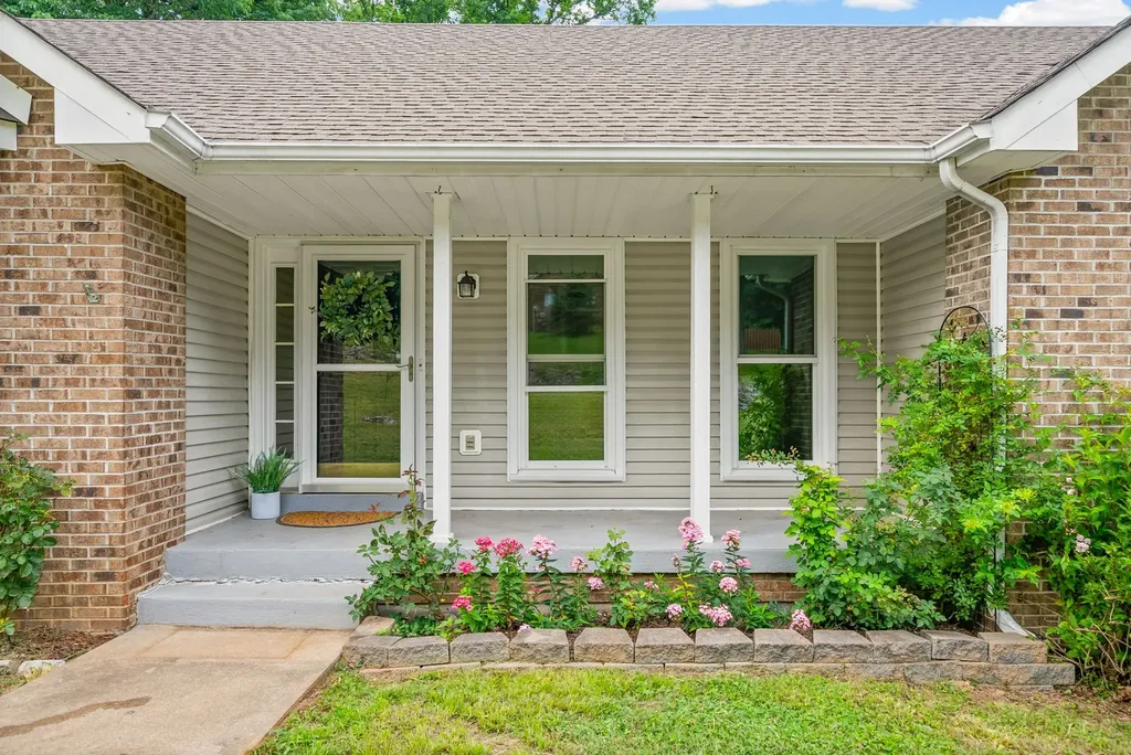 353 Deepwood Trail Clarksville TN 37042