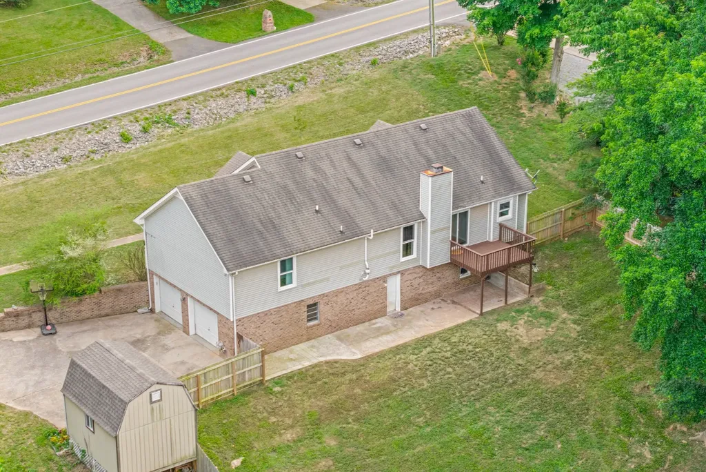353 Deepwood Trail Clarksville TN 37042