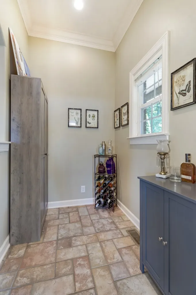 8216 W Chase Court Nashville TN 37221