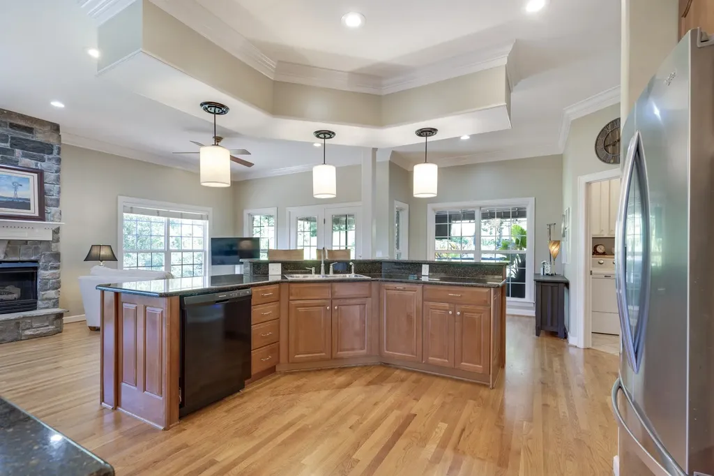 8216 W Chase Court Nashville TN 37221