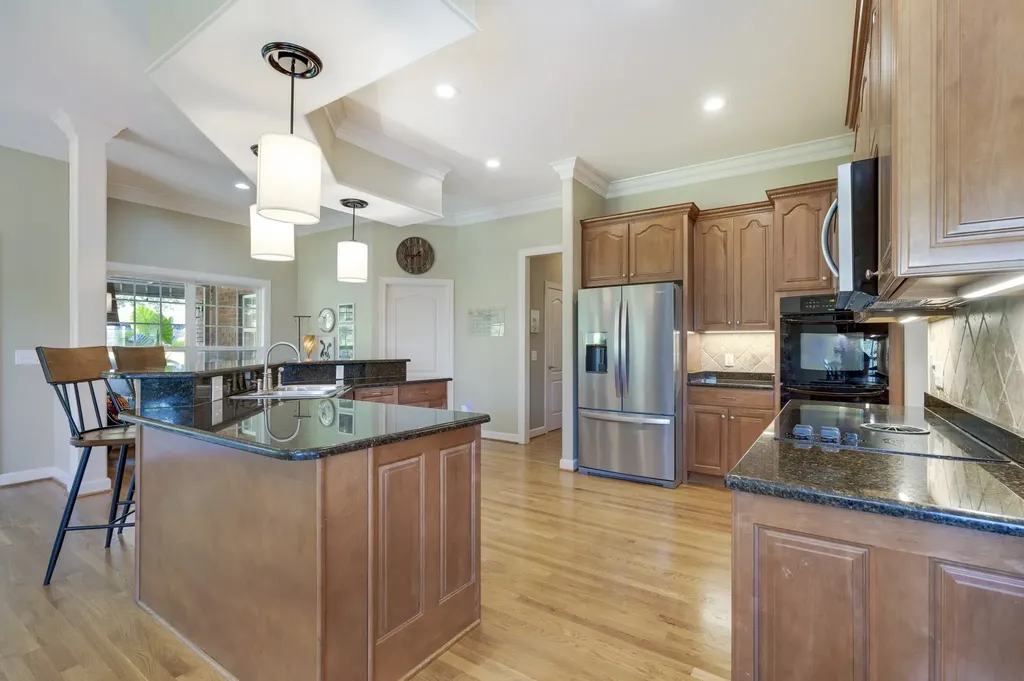 8216 W Chase Court Nashville TN 37221