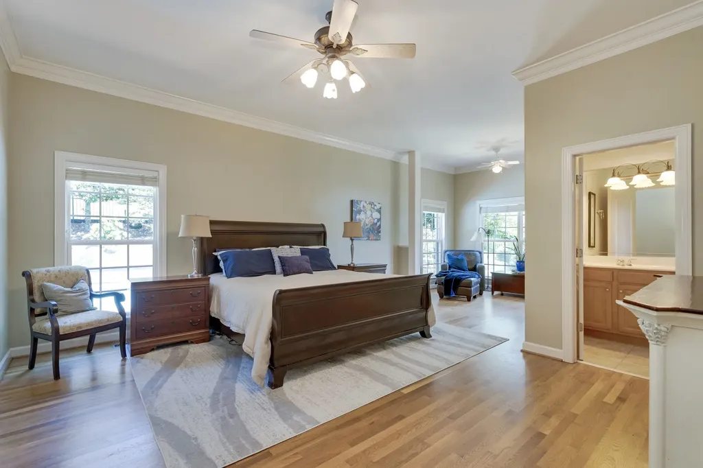 8216 W Chase Court Nashville TN 37221